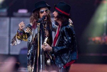 Steven Tyler dice que no tiene noticias acerca del estado de salud de Joe Perry y está preocupado.